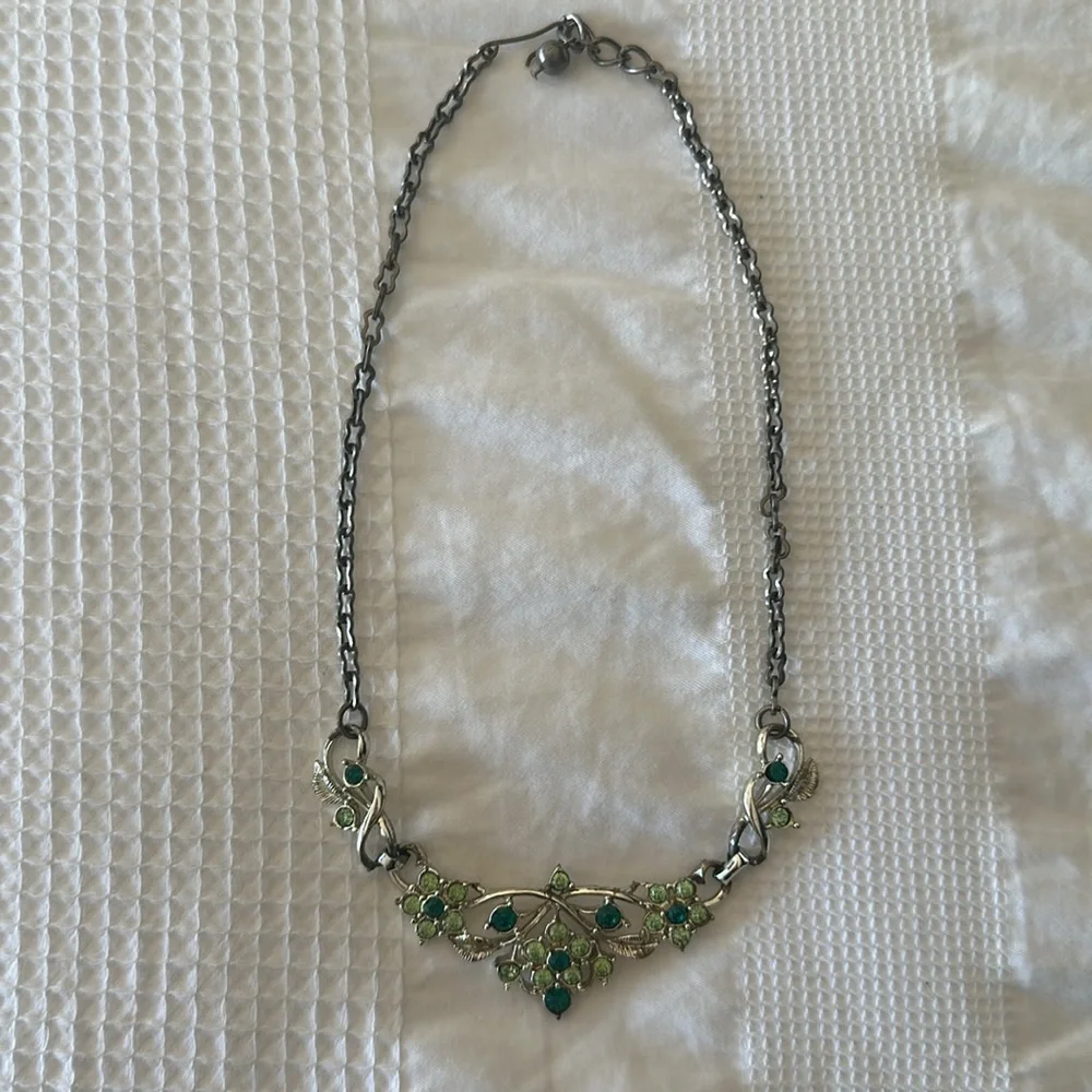 Vintage emerald necklace